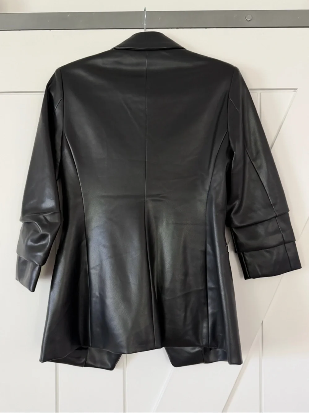 Scoop Women's Faux Leather Scrunch Sleeve One Button Blazer